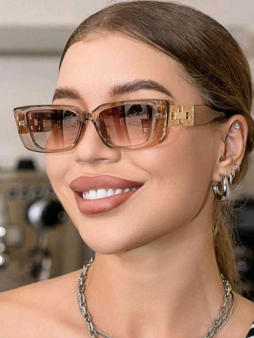 Retro rectangular plastic frame sunglasses, fashionable