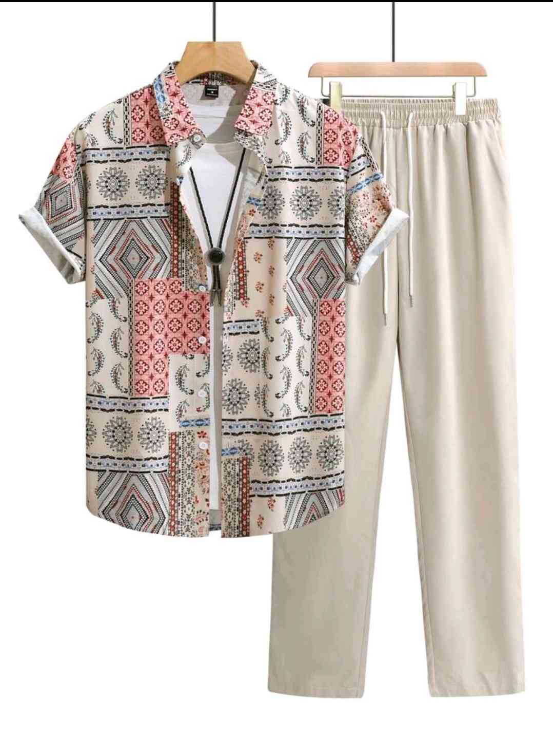 Manfinity RSRT 2 pieces/set with shirt collar for men, all-over pattern, short-sleeved top with buttons and trousers with waistband at the front, casual outfit