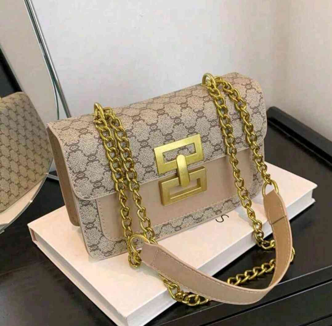 Vintage floral pattern women's shoulder bag with chain, fashionable women's square flap bag with classic design