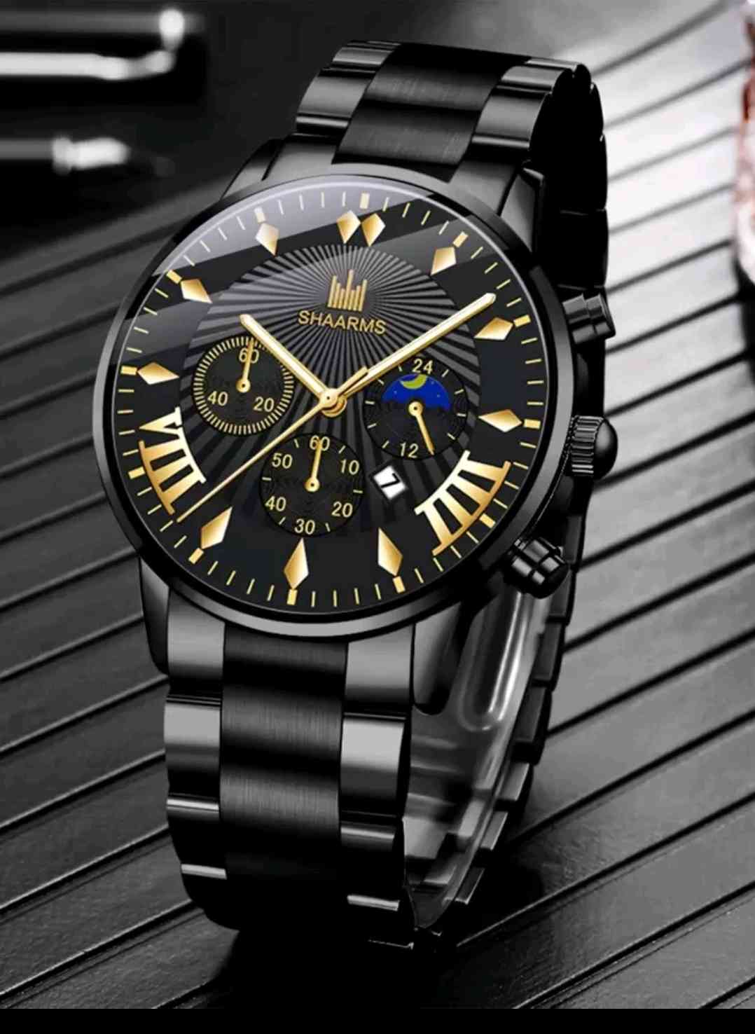 Quartz calendar casual sports men's watch with steel bracelet as a gift for students returning to school