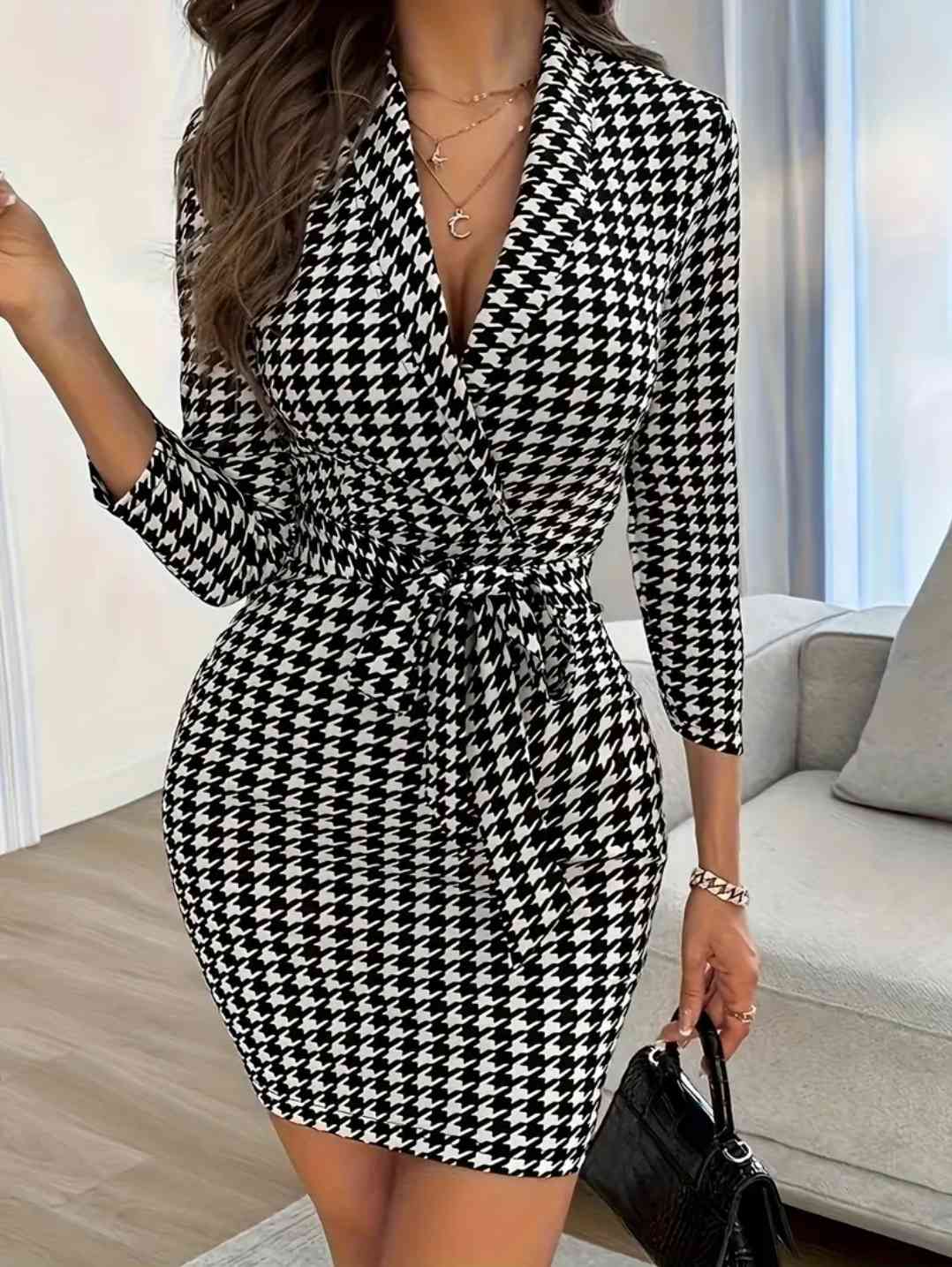 Elegant V-neck bodycon dress, polyester knit fabric, with houndstooth pattern, with front bow detail, for women